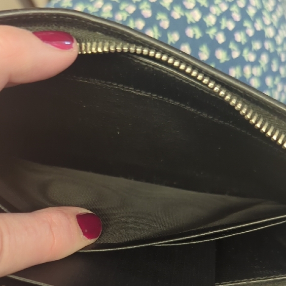 Saint Laurent Textured Black Wallet - Picture 14 of 16